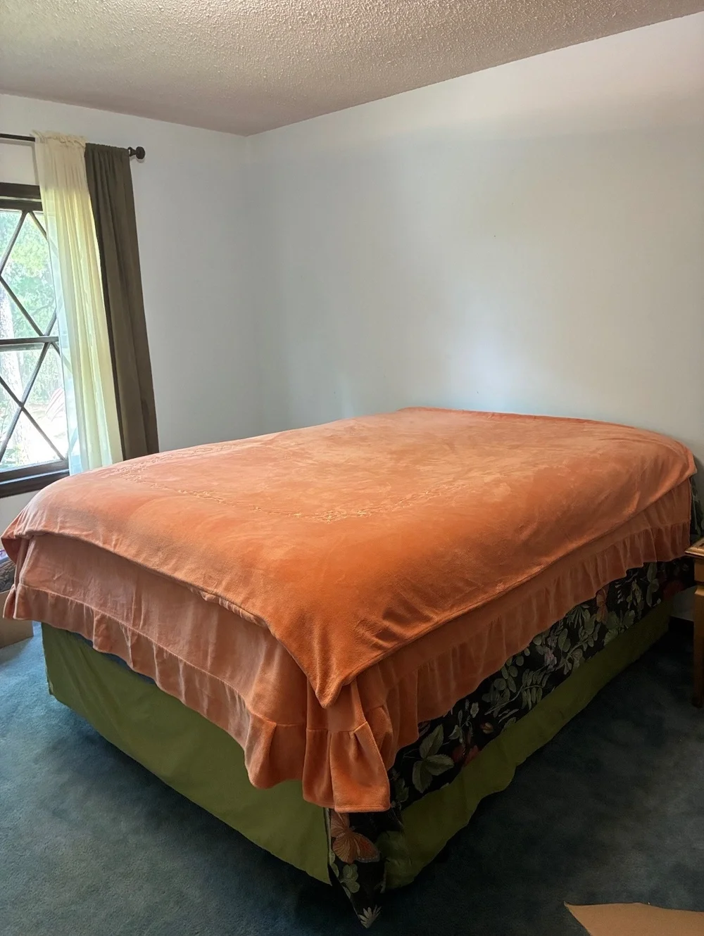 Queen coral Velour Bedspread and Duvet shams Set 4-Piece